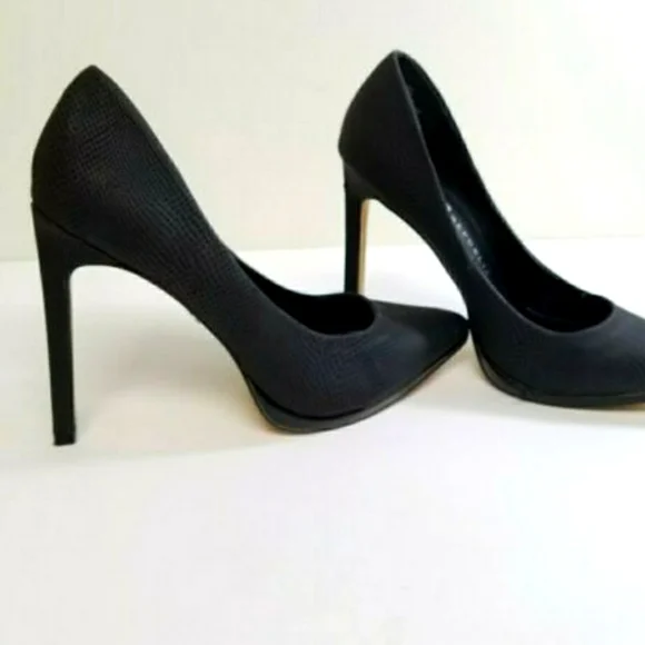 Stepping Out - Picture 1 of 7